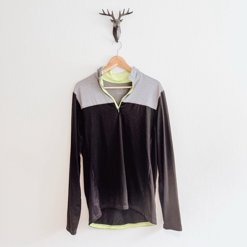 American Eagle Outfitters Men's Black/Gray 1/4 Zip Polo Shirt Size Medium
